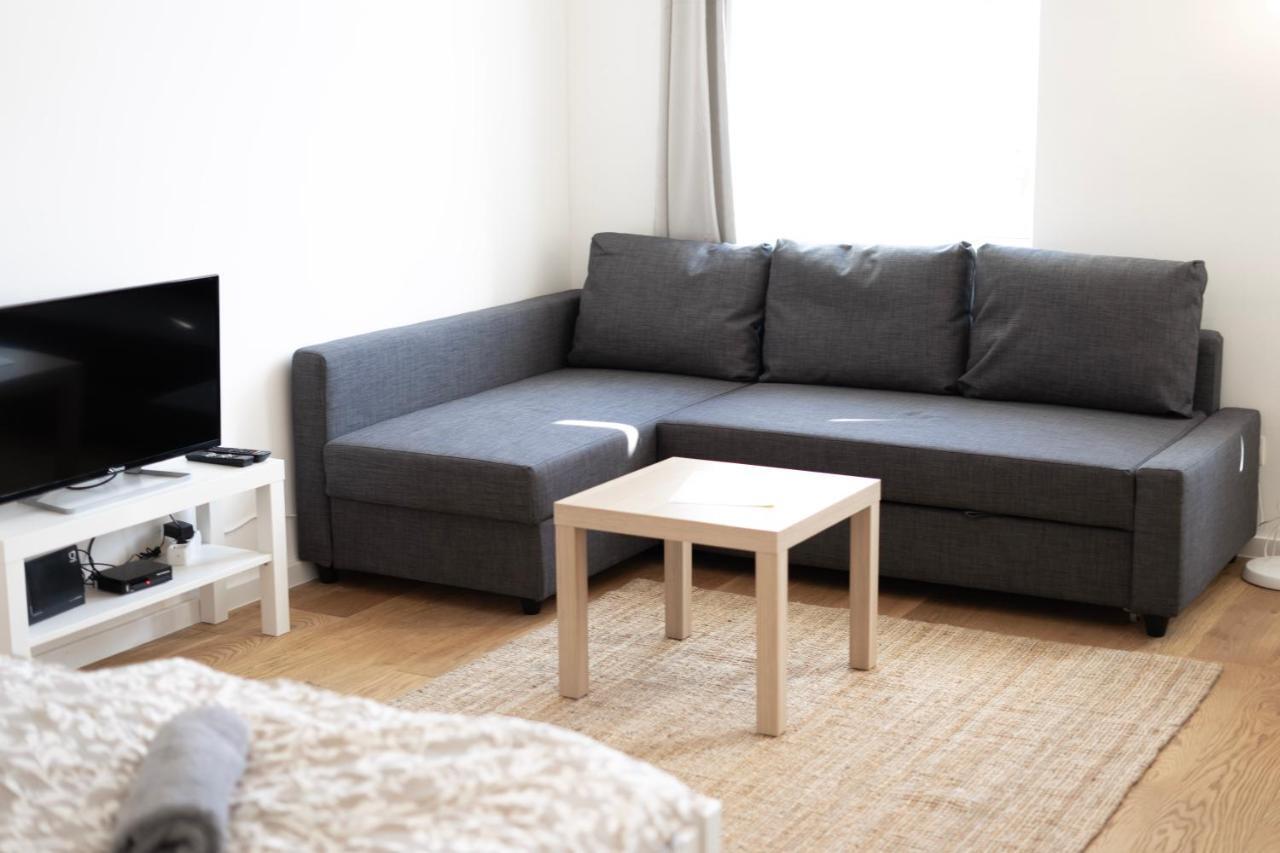Living - Lerchenfeldergürtel Apartment